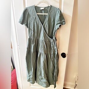 Universal Thread Target Midi Wrap Dress